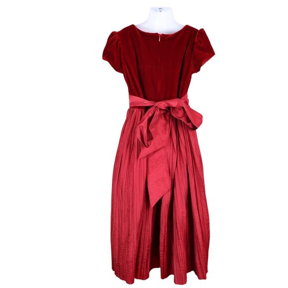 American Doll Girls Red Velvet Floral Waist Holiday Dress Size 8 - Picture 3 of 8